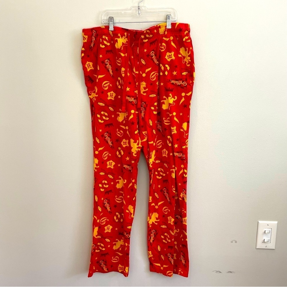 Harry Potter Gryffindor Pajama Pants by Hot Topic Women’s L Red & Yellow